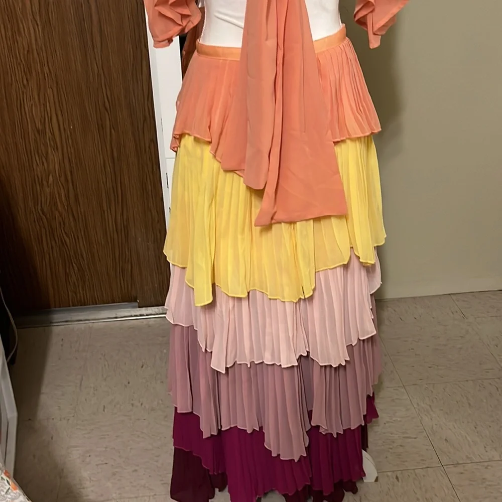 Two Piece beautiful flowy set - Picture 10 of 11